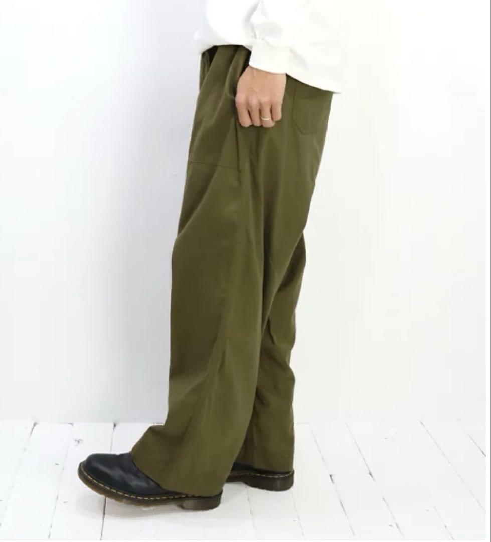 新品下げ札付き！NARUカツラギベイカーパンツ カーキ