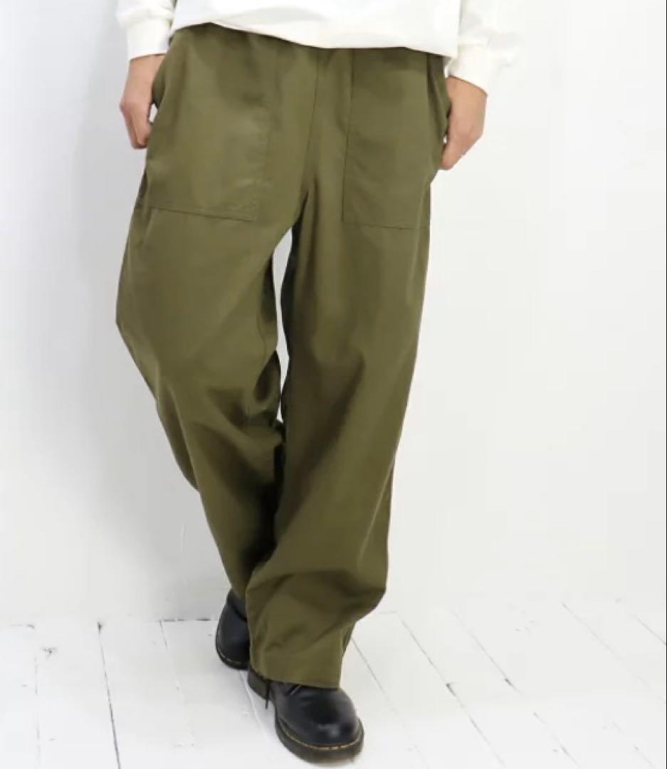 新品下げ札付き！NARUカツラギベイカーパンツ カーキ