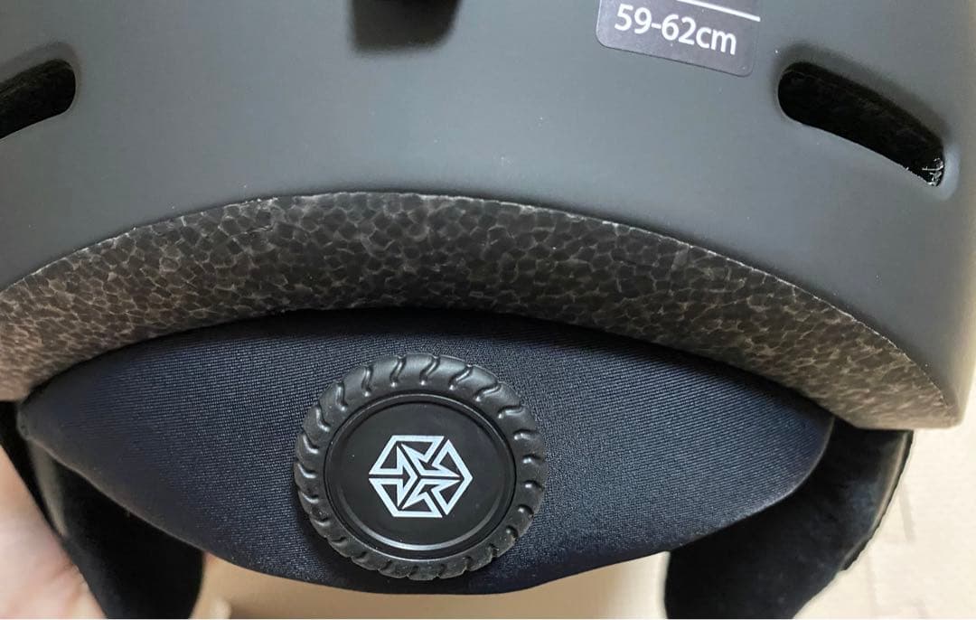 【タグ付き】DICE スノーボードヘルメット マットブラック