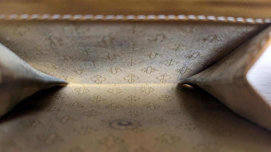 ETTINGER（エッティンガー）二つ折り財布 小銭入れ付