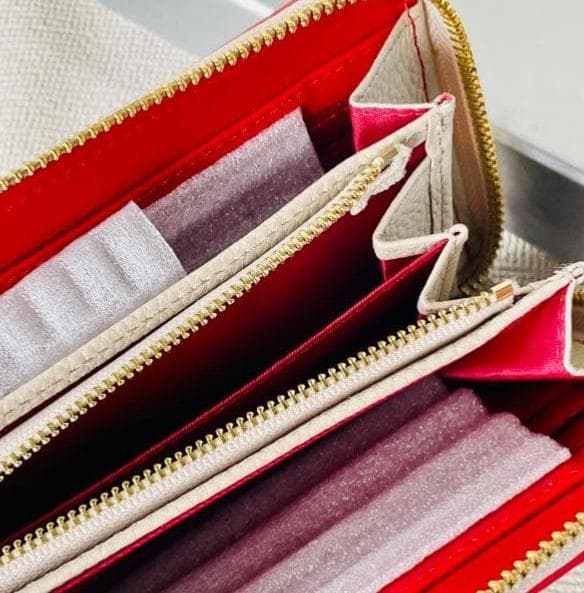 【新品！訳アリ】ヴィヴィアンウエストウッド ベージュ 長財布 55VV339