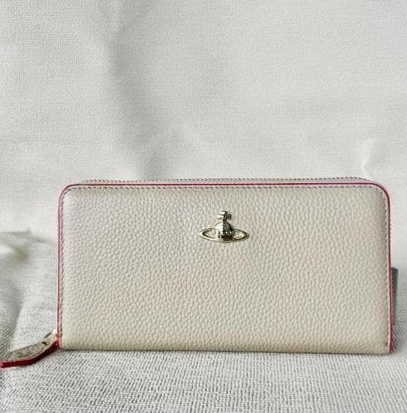 【新品！訳アリ】ヴィヴィアンウエストウッド ベージュ 長財布 55VV339