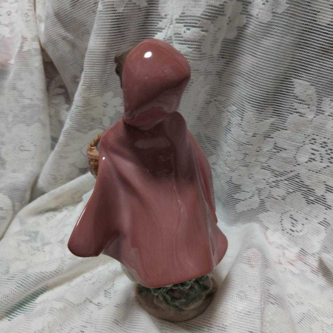 リヤドロ1008500 赤ずきん