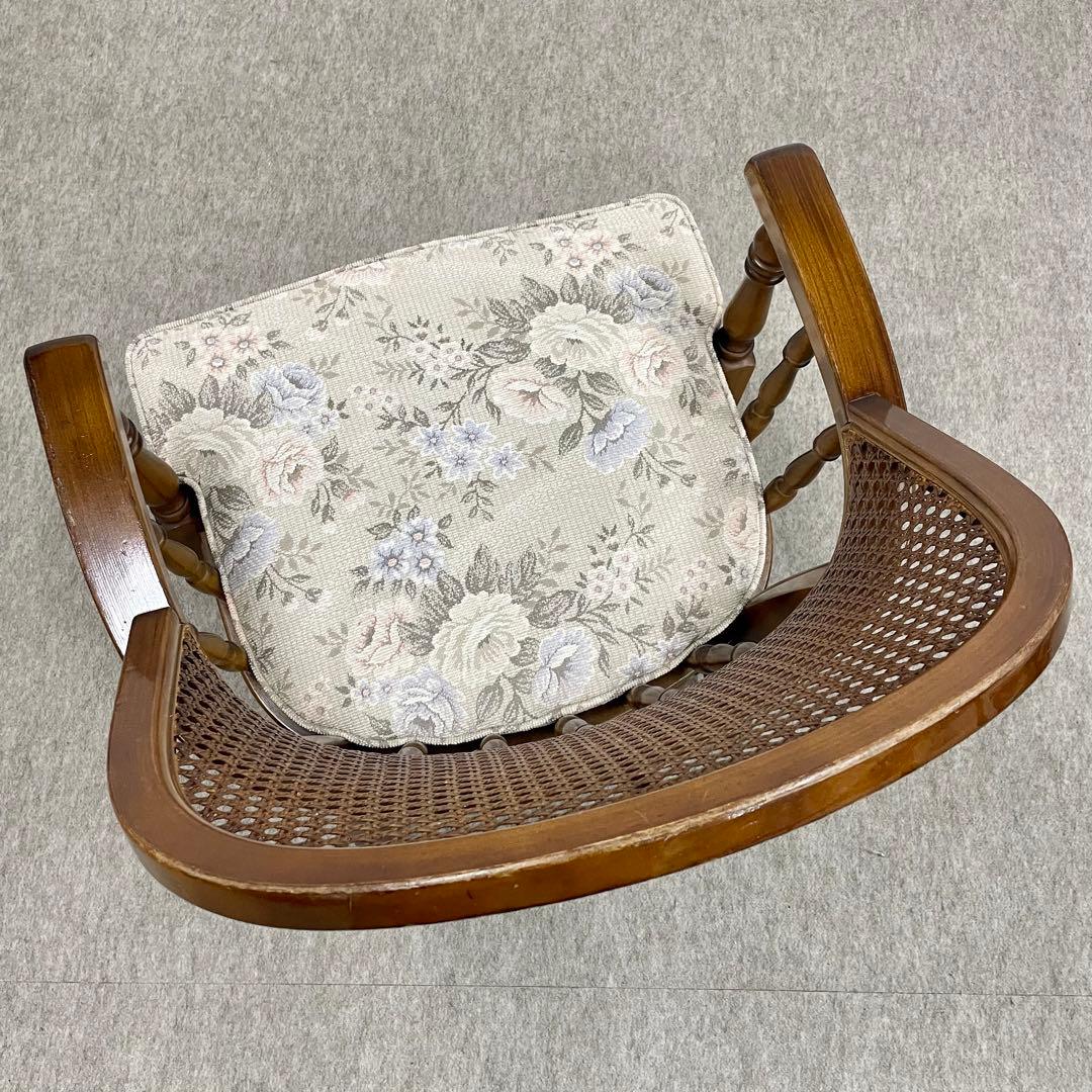 【カリモク】\"コロニアル\"CC3400 肘付食堂椅子 No.5