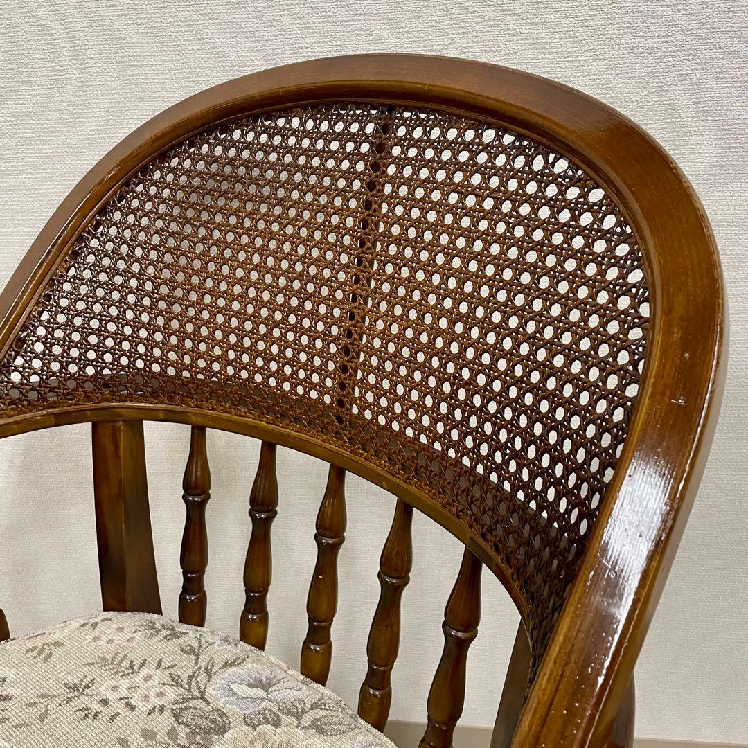 【カリモク】\"コロニアル\"CC3400 肘付食堂椅子 No.5