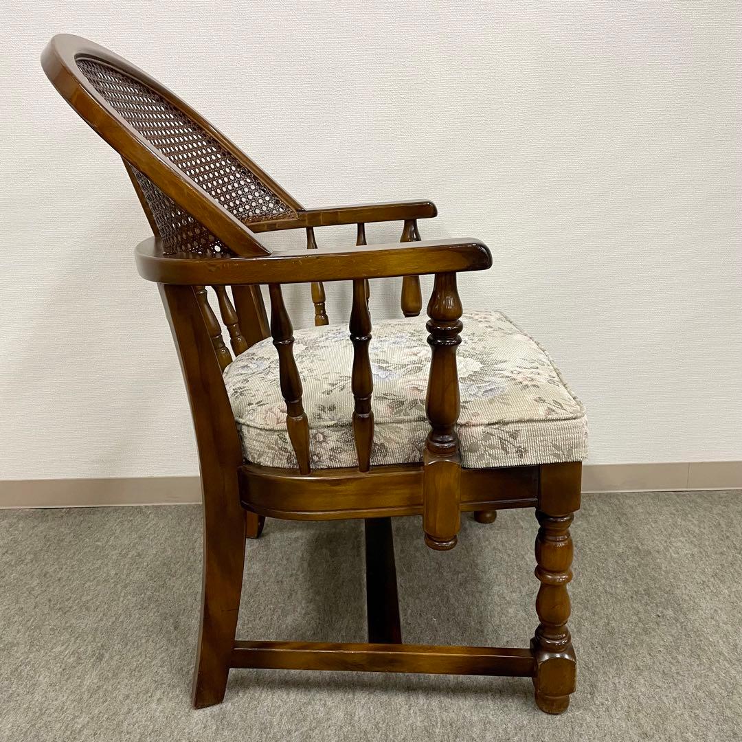 【カリモク】\"コロニアル\"CC3400 肘付食堂椅子 No.5