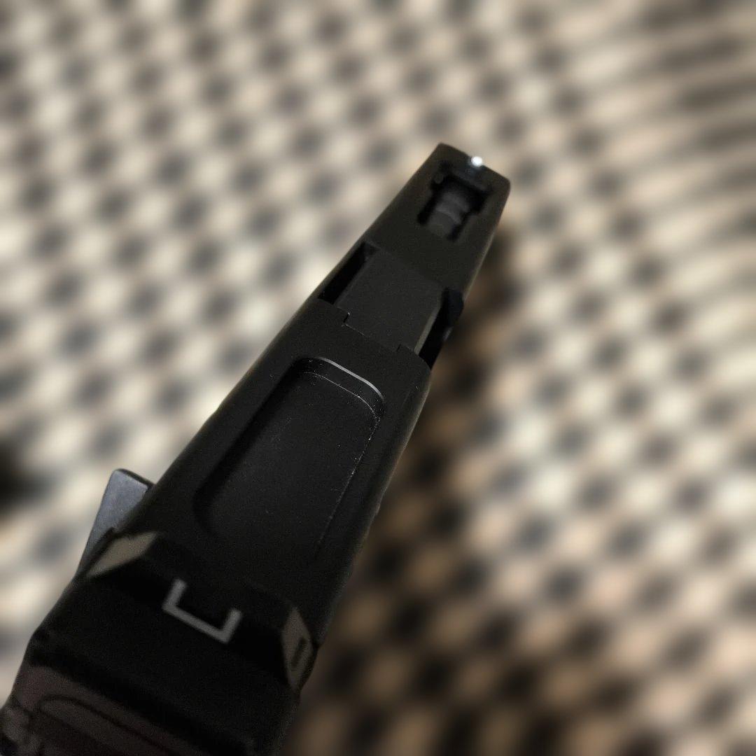 1 東京マルイ製　グロック18C　ガスブローバック　予備マグ　ホルスターセット