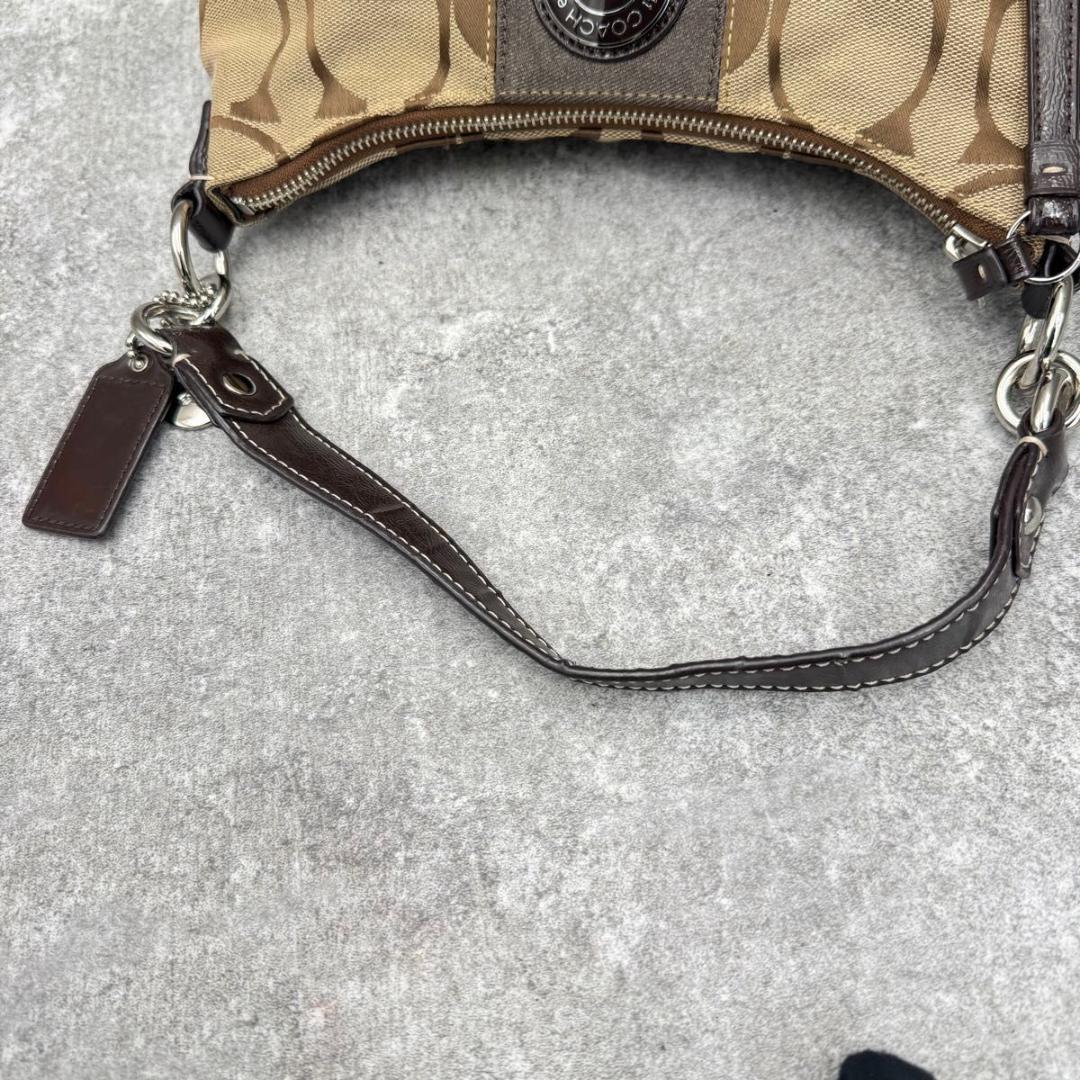 美品 コーチ 2WAY アクセサリーポーチ F19218 ワンショルダー