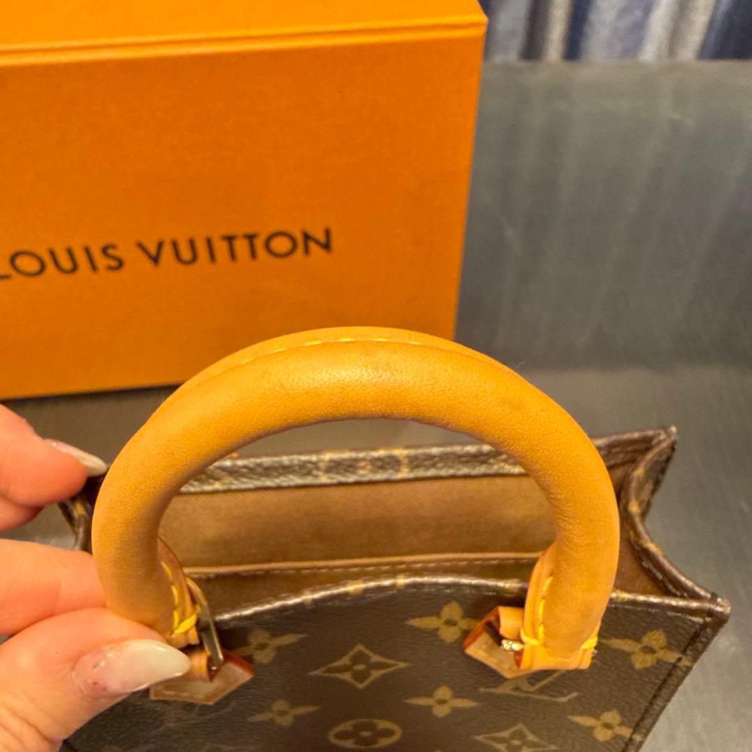 Louis Vuitton ルイヴィトン　プティットサックプラ