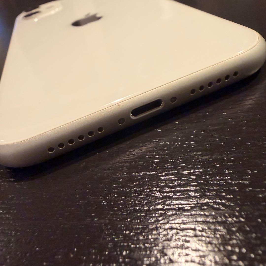 Apple iPhone 11 256GB ホワイト　美品　バッテリー79%