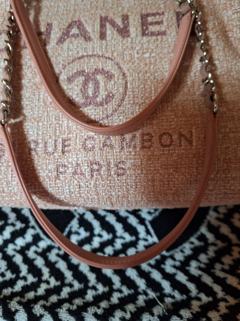 CHANEL ドーヴィルチェーントートバッグ
