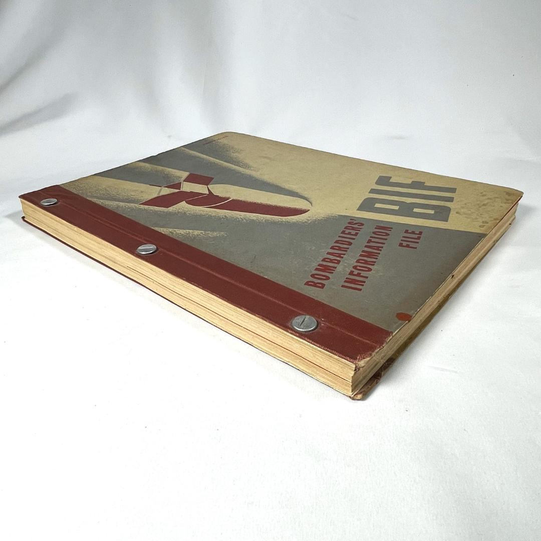 超希少 アメリカ陸軍航空隊 爆撃手情報ファイル US AAF BIF 1945年