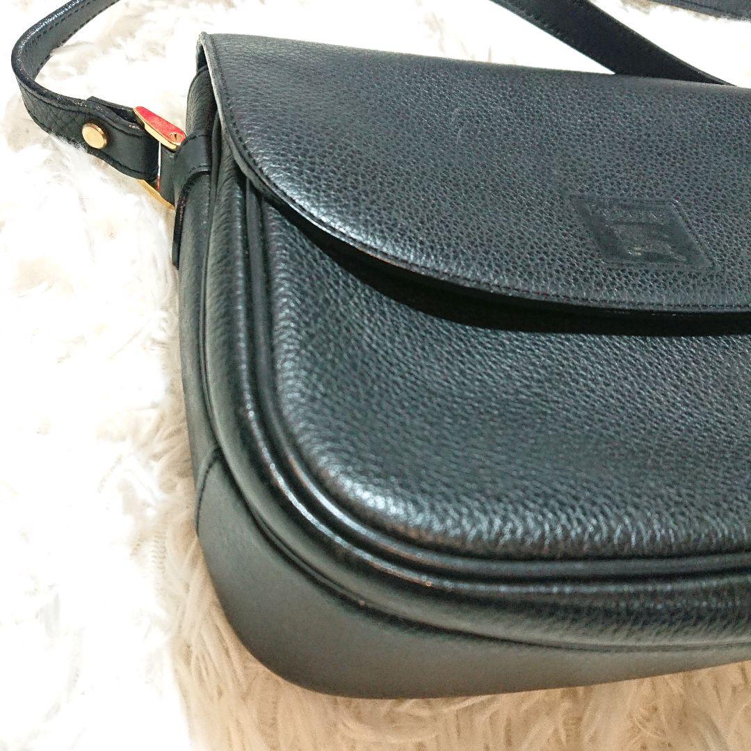 Burberry バーバリー　レザーショルダーバッグ　ブラック　ノバチェック