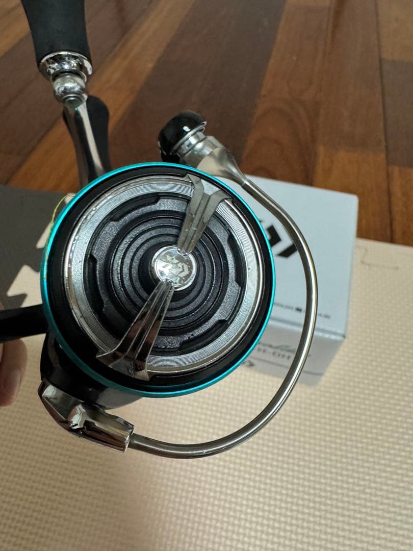 ダイワ エメラルダスLT2500S-H-DH