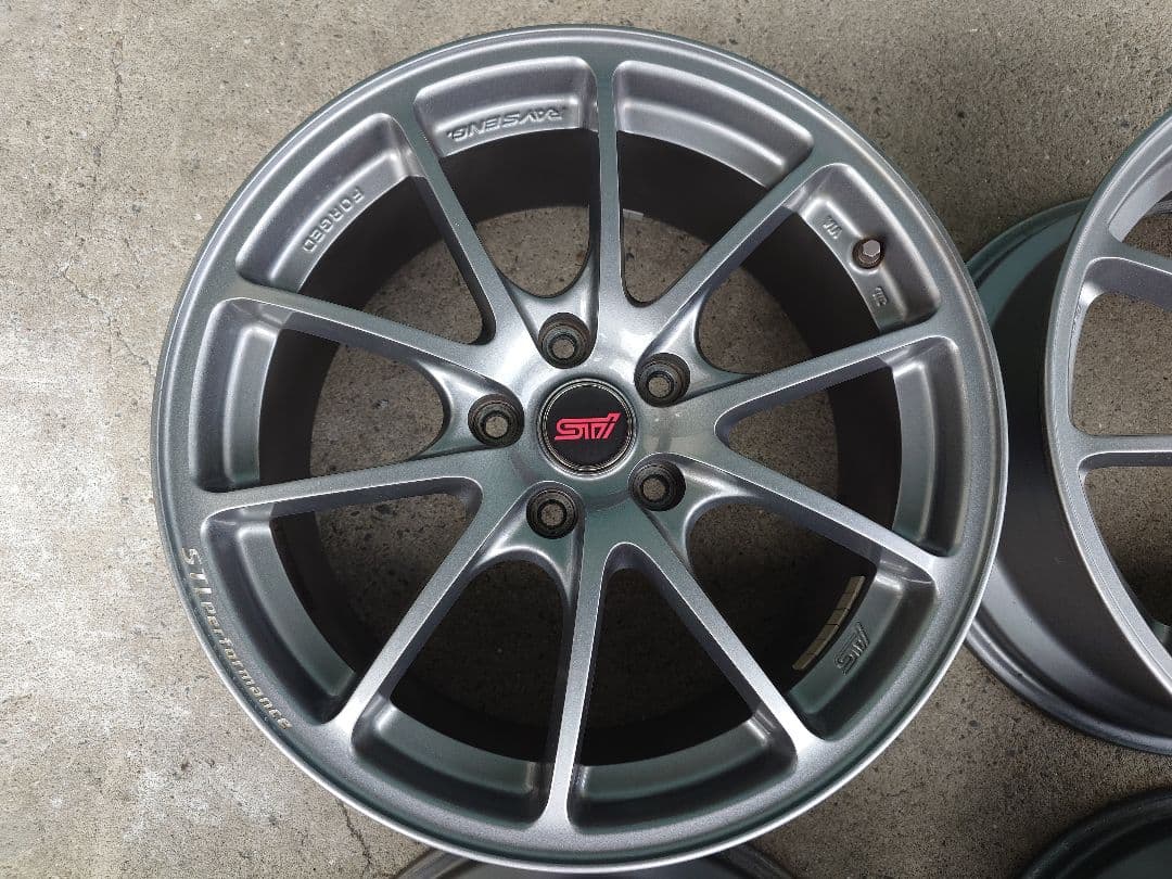 【週末限定値下げ】STI Performanceホイール 18インチ ガンメタ
