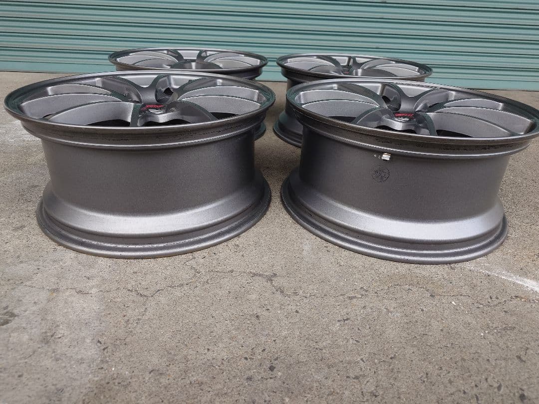 【週末限定値下げ】STI Performanceホイール 18インチ ガンメタ