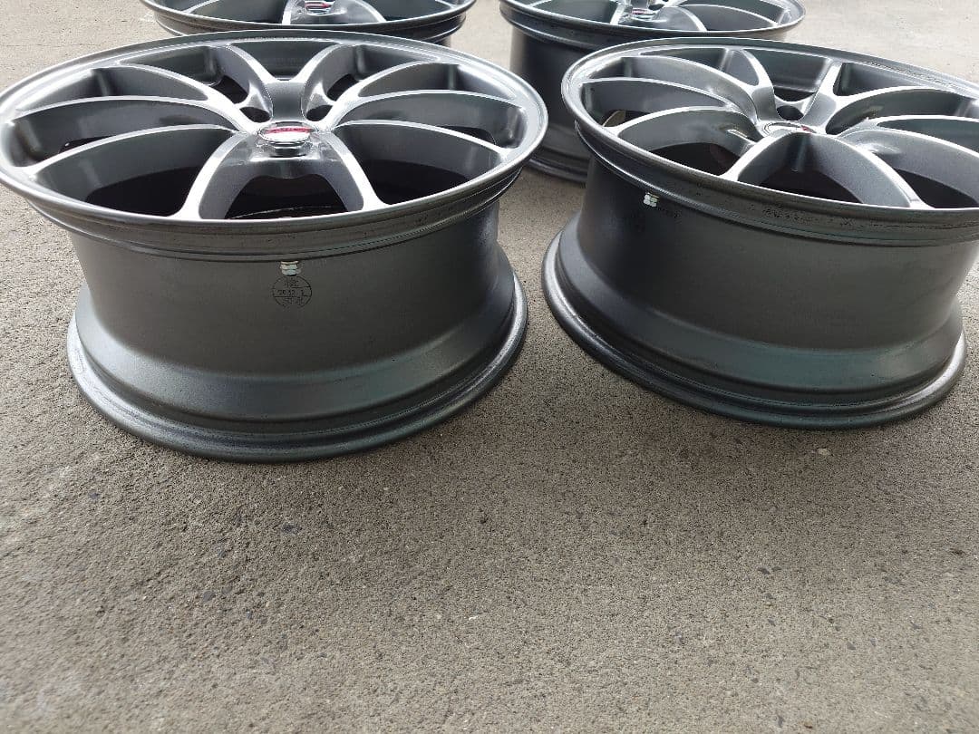 【週末限定値下げ】STI Performanceホイール 18インチ ガンメタ