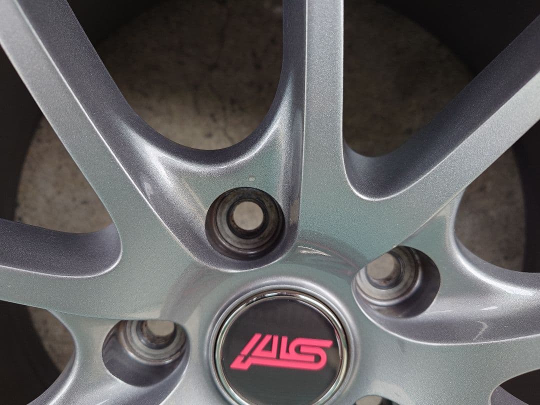 【週末限定値下げ】STI Performanceホイール 18インチ ガンメタ