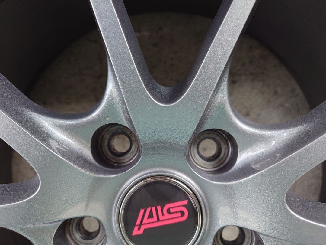 【週末限定値下げ】STI Performanceホイール 18インチ ガンメタ