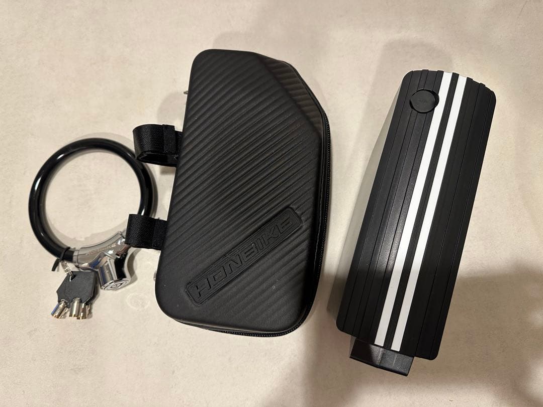 フトロウ　　　HONBIKE 純正バッテリー未使用品　純正自転車ロック付き