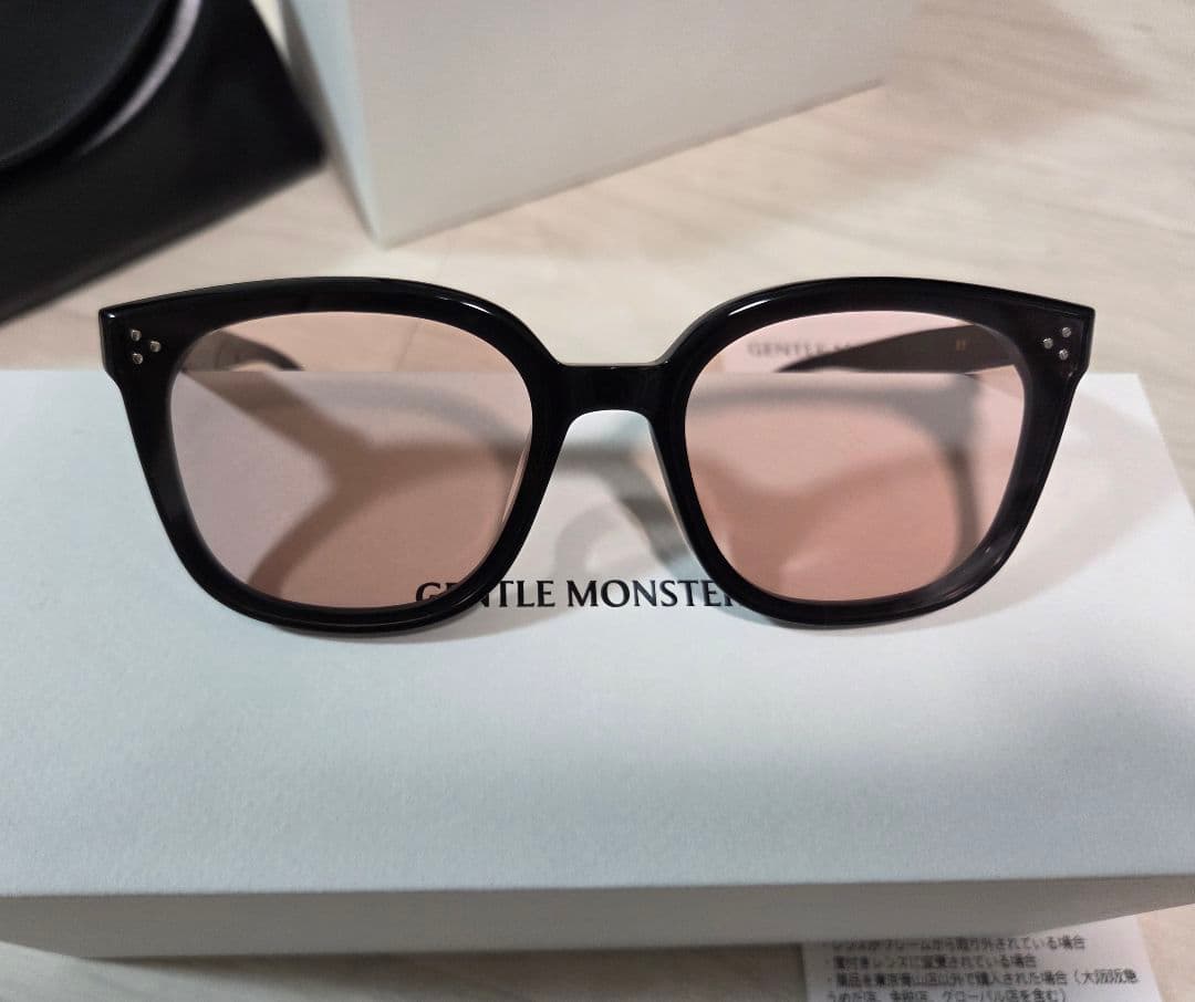 NIKA出品 【未使用】GENTLE MONSTER BY (OR)