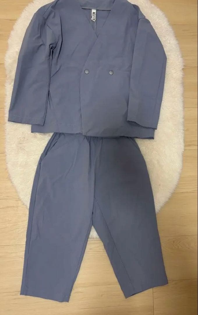 美品　MOUN TEN. セットアップ スーツ 125 水色　日本製