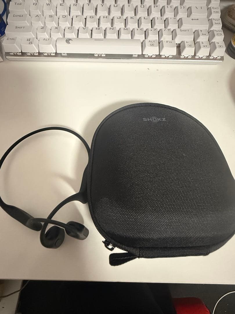 Shokz 骨伝導イヤホン