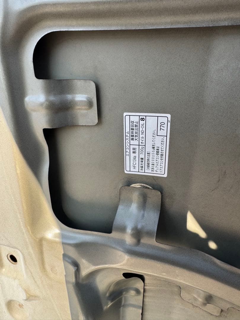 純正トヨタ３型ハイエースバン　ボンネット　ブラック