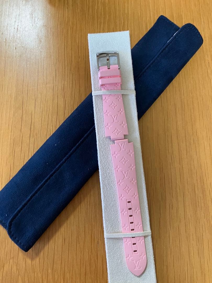 Louis Vuitton ピンク ラバーベルト 未使用