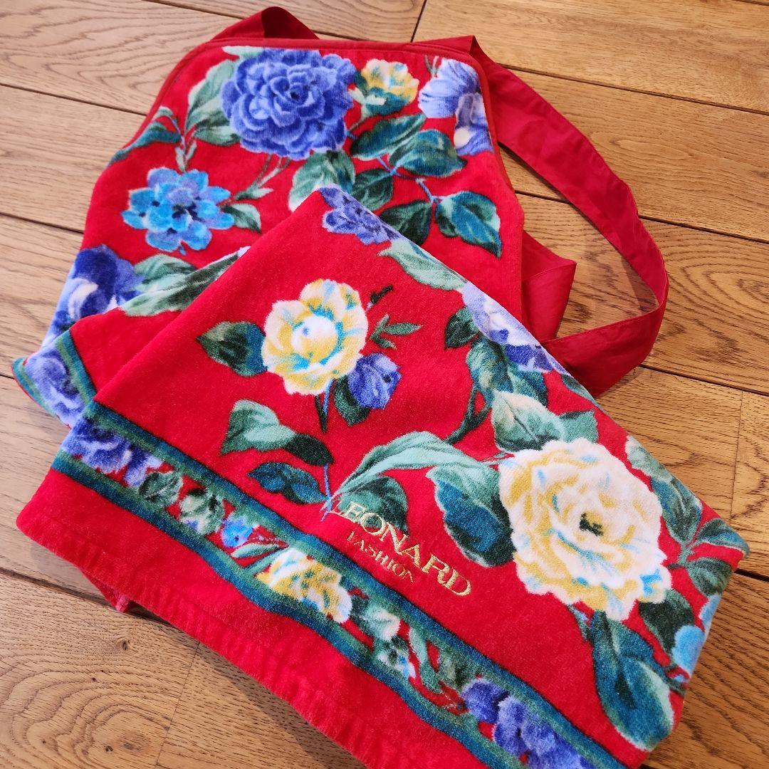 未使用　LEONARD FASHIONフラワープリントエプロンレッド　レオナール
