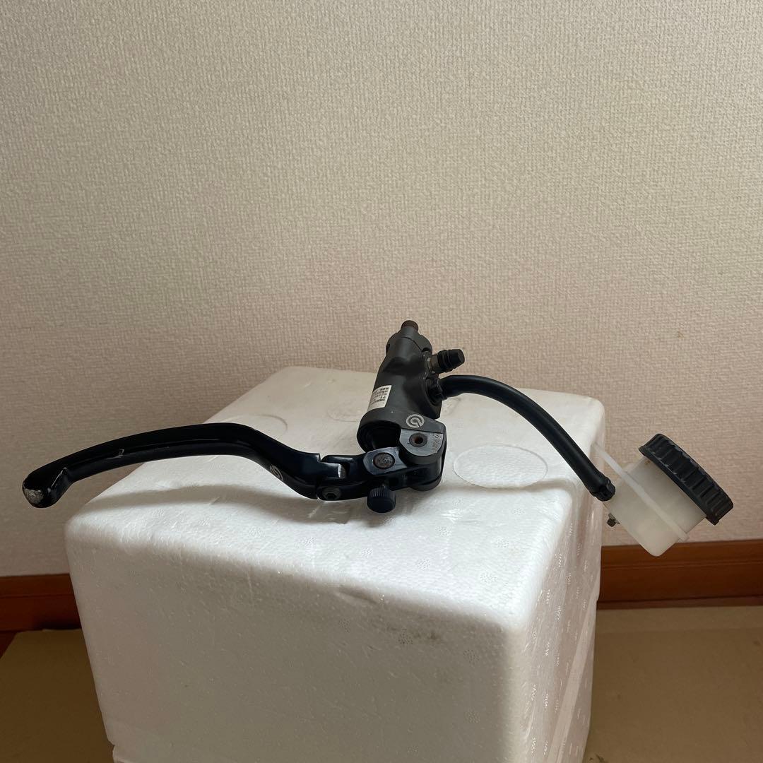 ブレンボ　ラジアルマスターシリンダー　ラジポン　19×18