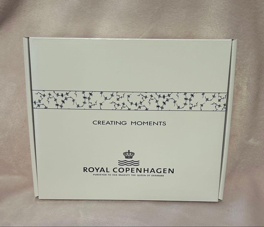   四葉型皿 花柄 箱付き