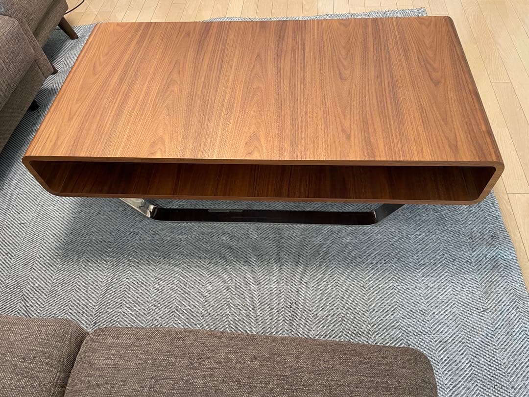 ニトリ　モダンウッド調長方形テーブル