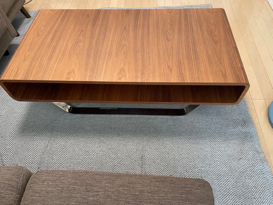 ニトリ　モダンウッド調長方形テーブル