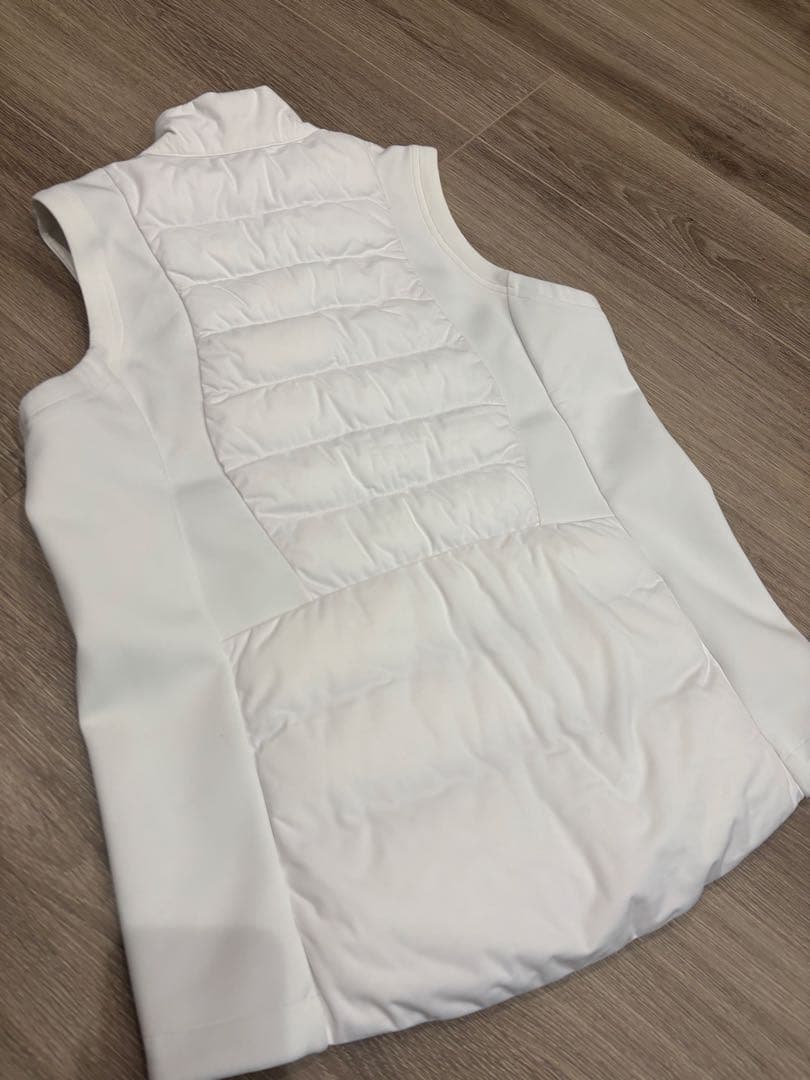 TaylorMade レディース ダウンベスト ホワイト