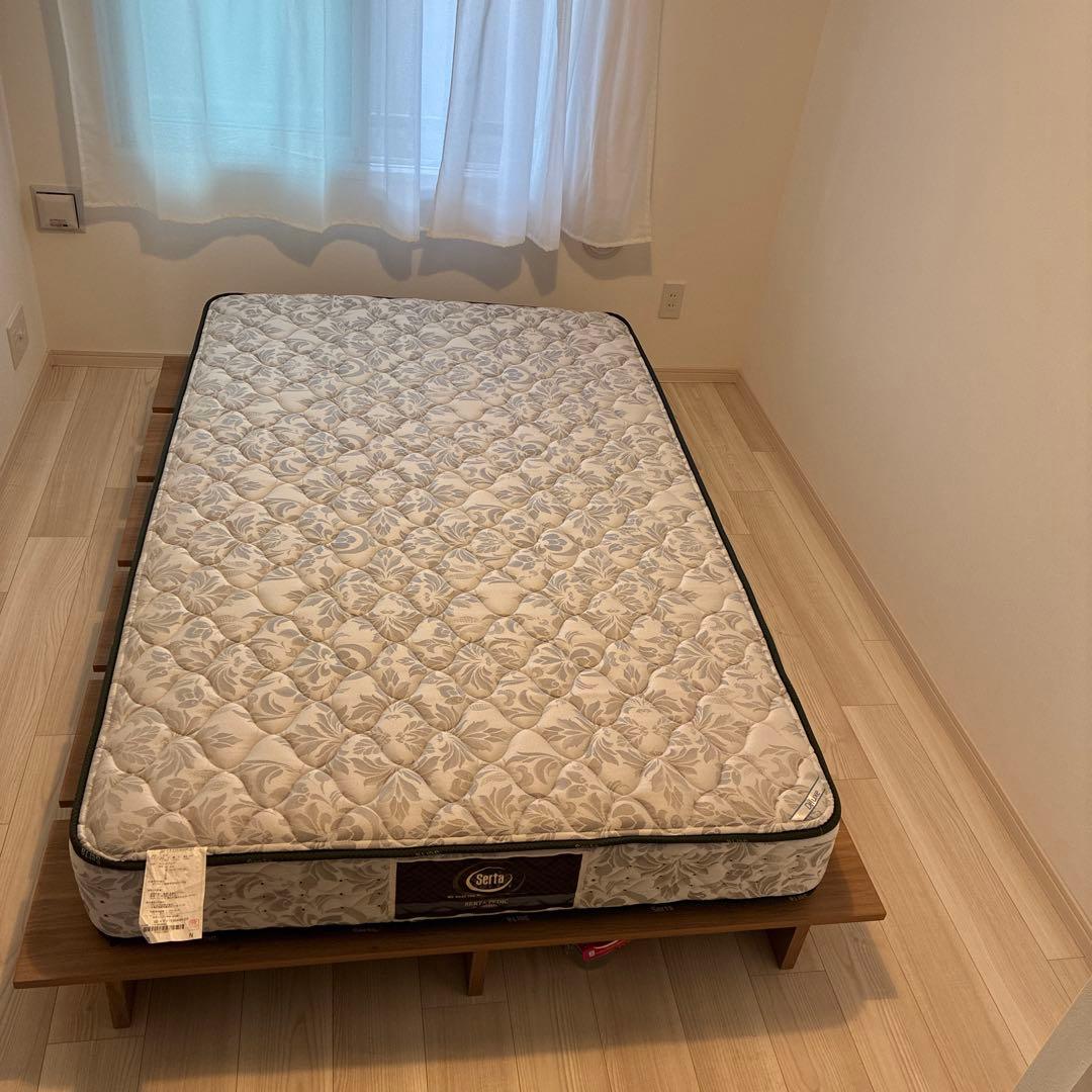 く*ー様 【梱包・発送たのメル便】セミダブルマットレス/ ベットフレーム