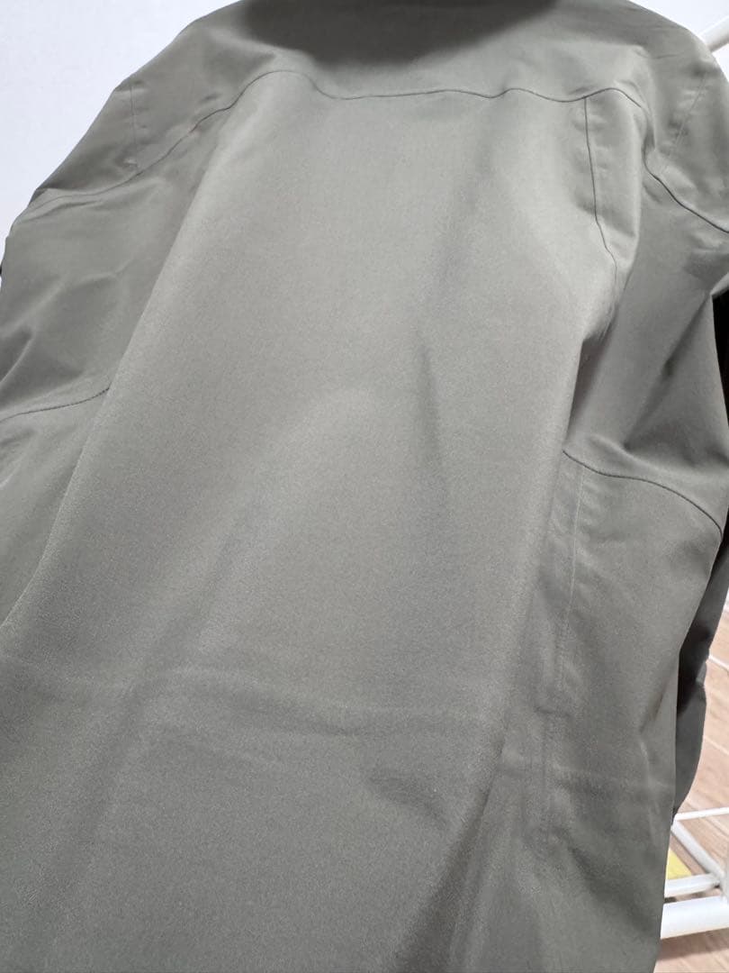 美品 Burton [ak] ホバー GORE-TEX 3レイヤージャケットXS