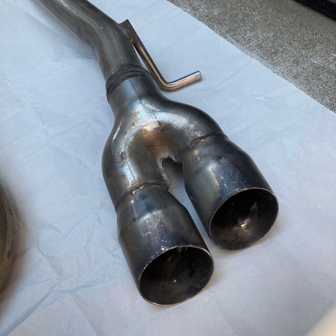 Audi A1 8x 1.4tfsi 社外マフラー