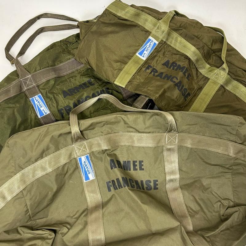 h*o様 【希少】【新品】仏軍 AERAZUR パラシュートバッグ 65L 金属