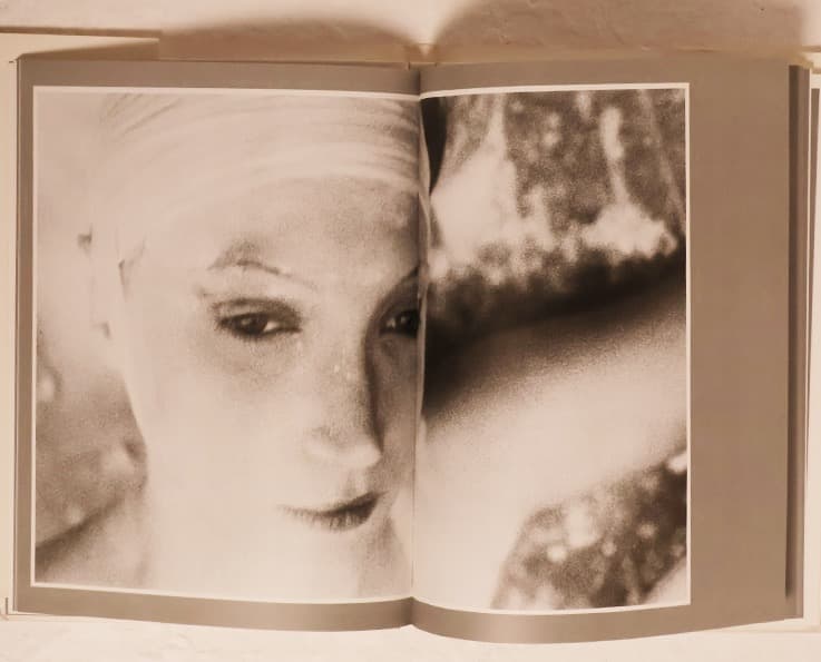 Deborah Turbeville　Wallflower