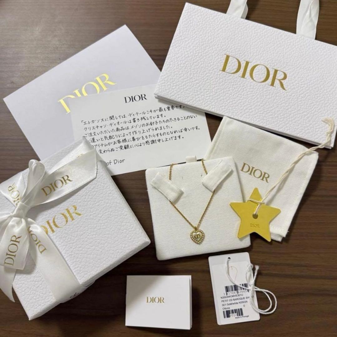 ディオール　Petit CD Baroqueネックレス