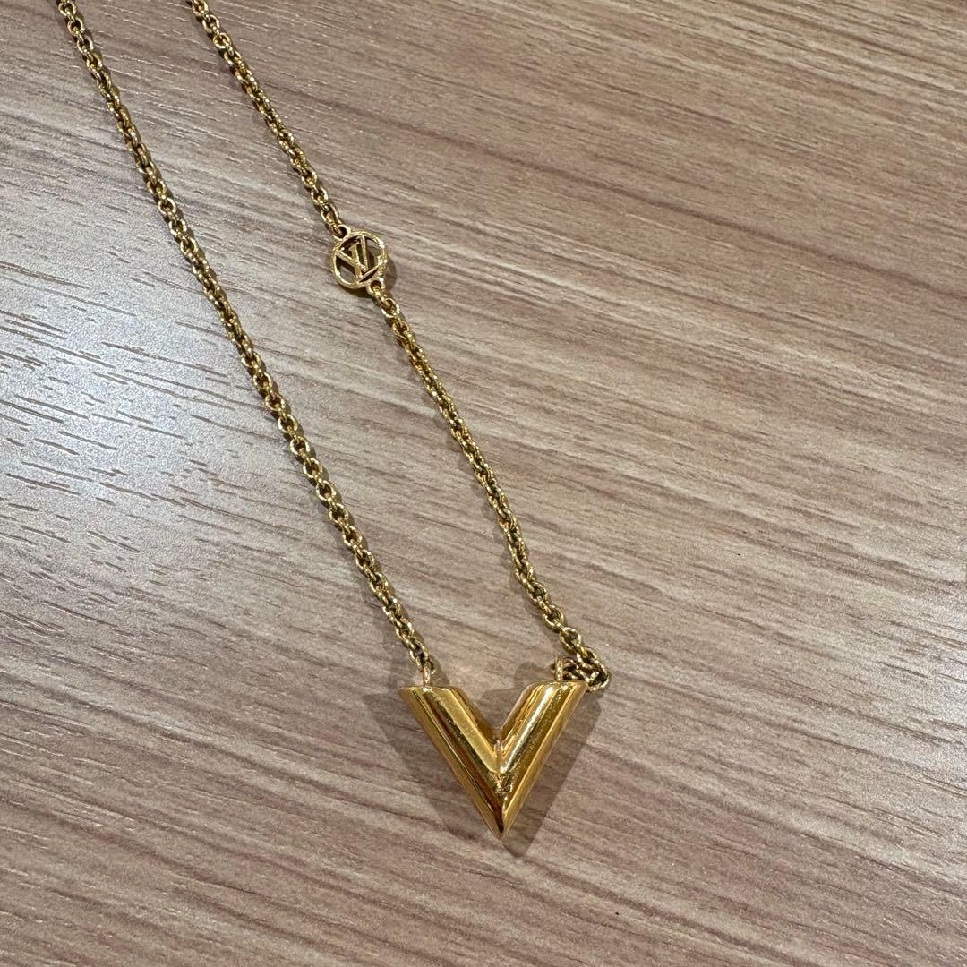 ★美品★LOUIS VUITTON ネックレス　エッセンシャルV