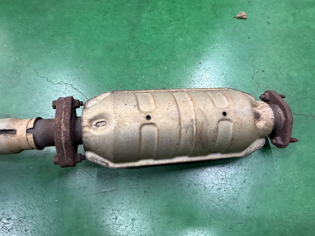 パジェロミニ　フロントパイプ　触媒
