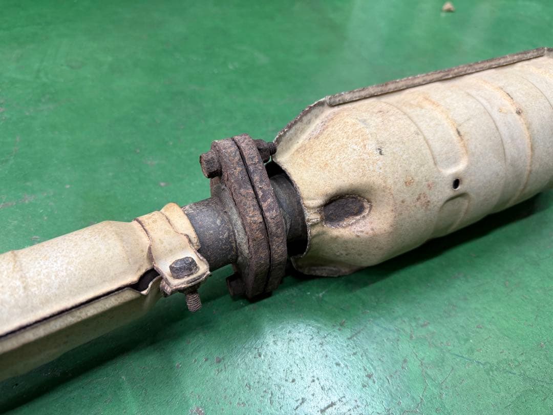 パジェロミニ　フロントパイプ　触媒