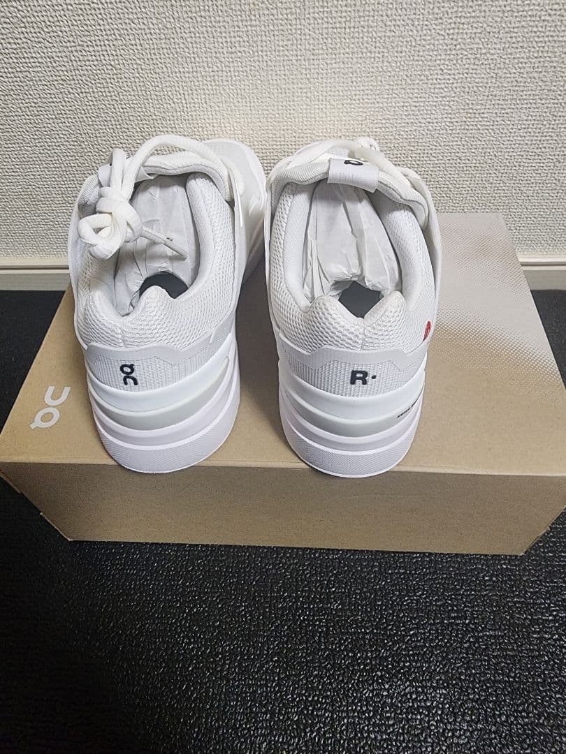 みなあおさま専用on THE ROGER SPIN　23.5cm スニーカー