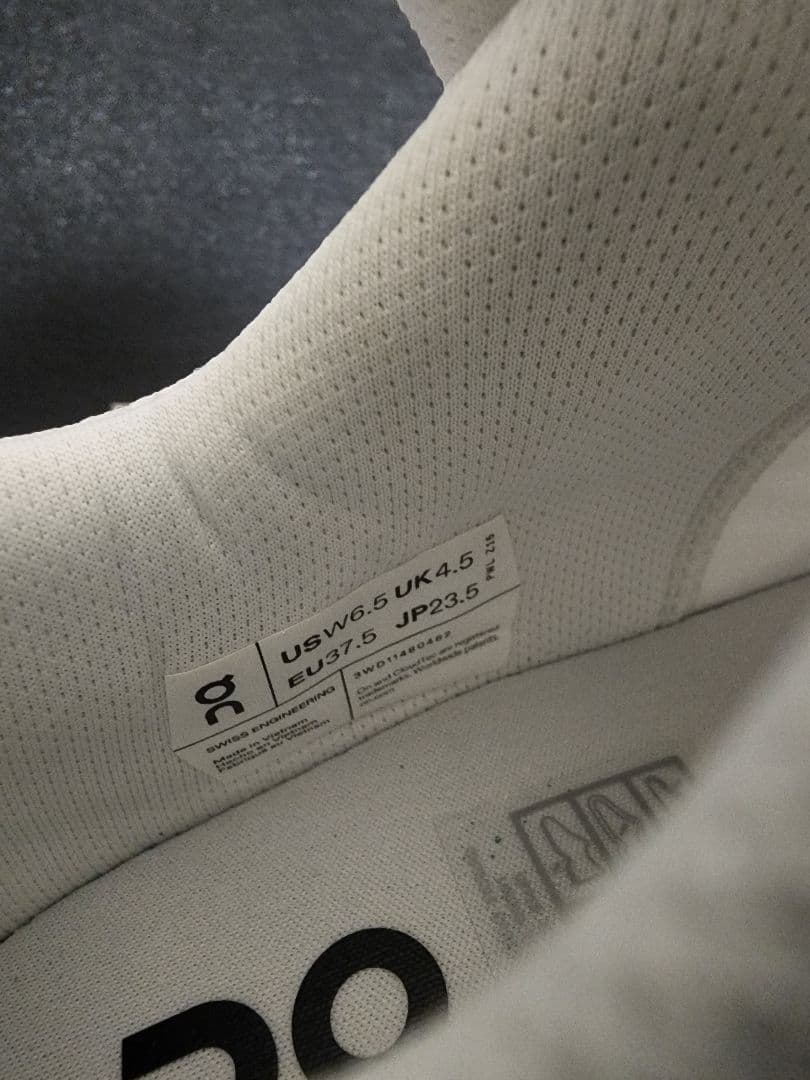 みなあおさま専用on THE ROGER SPIN　23.5cm スニーカー