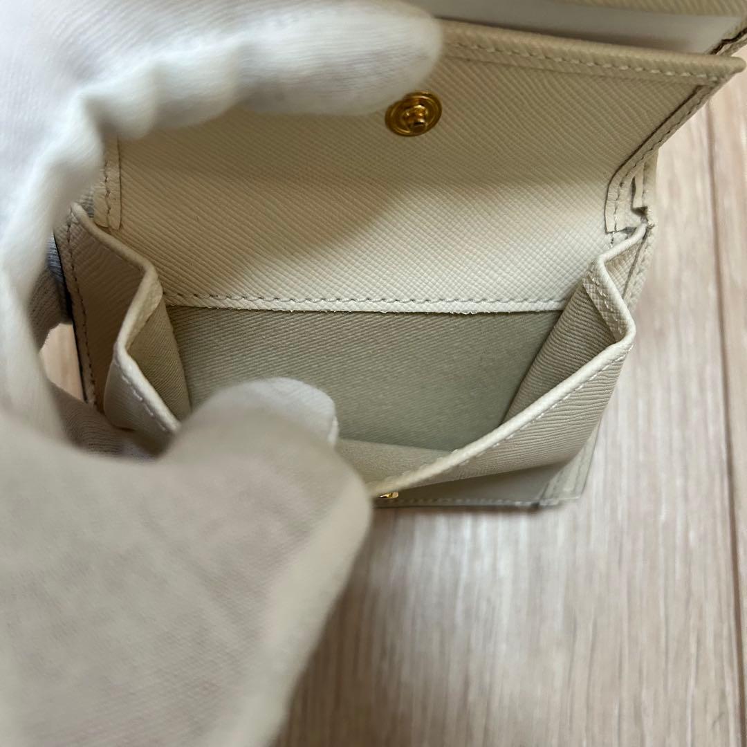 新品未使用 MARNI マルニ 二つ折り 財布 アイボリー 白
