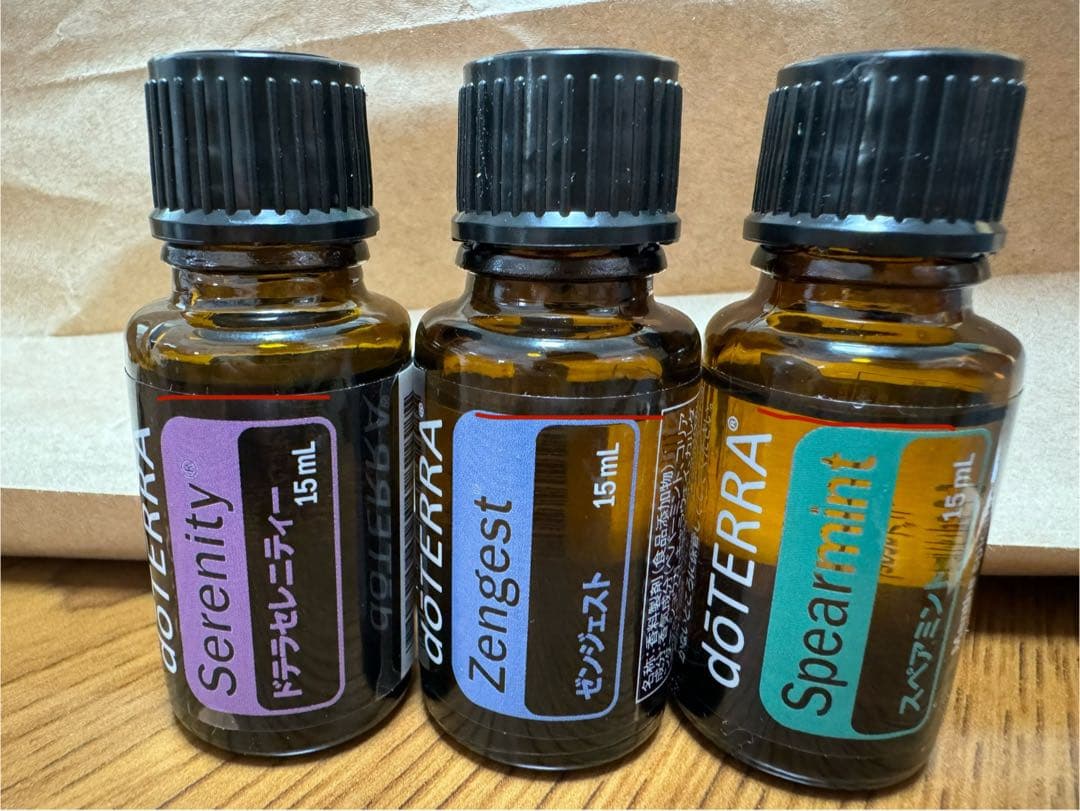 ドテラ　エッセンシャルオイル　16本セット　フランキンセンス　箱付き