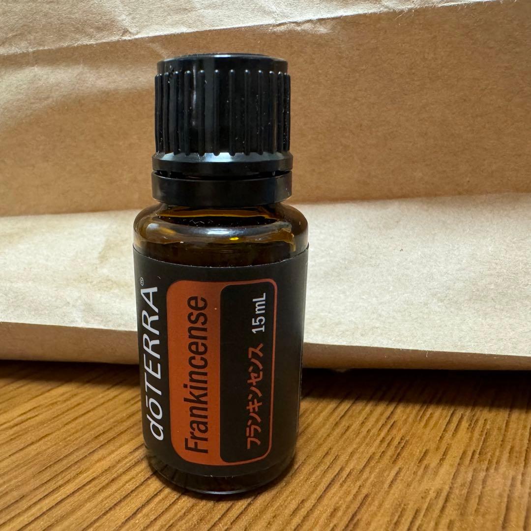 ドテラ　エッセンシャルオイル　16本セット　フランキンセンス　箱付き