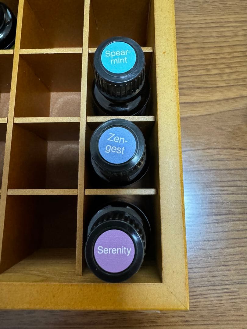 ドテラ　エッセンシャルオイル　16本セット　フランキンセンス　箱付き